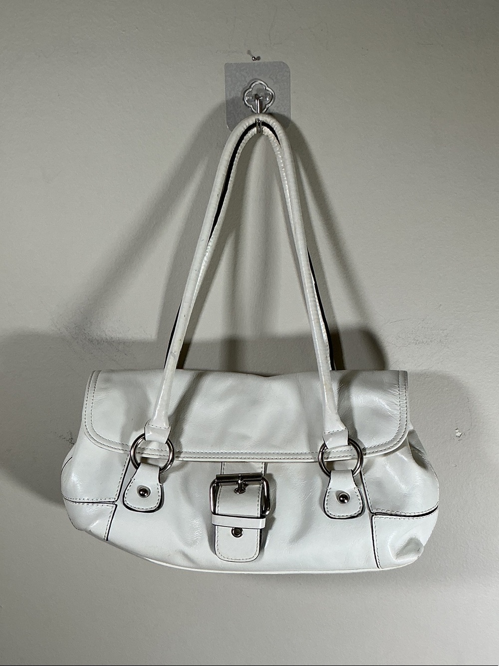 Giani Bernini White Shoulder Bag Buckle Accent Flap Purse